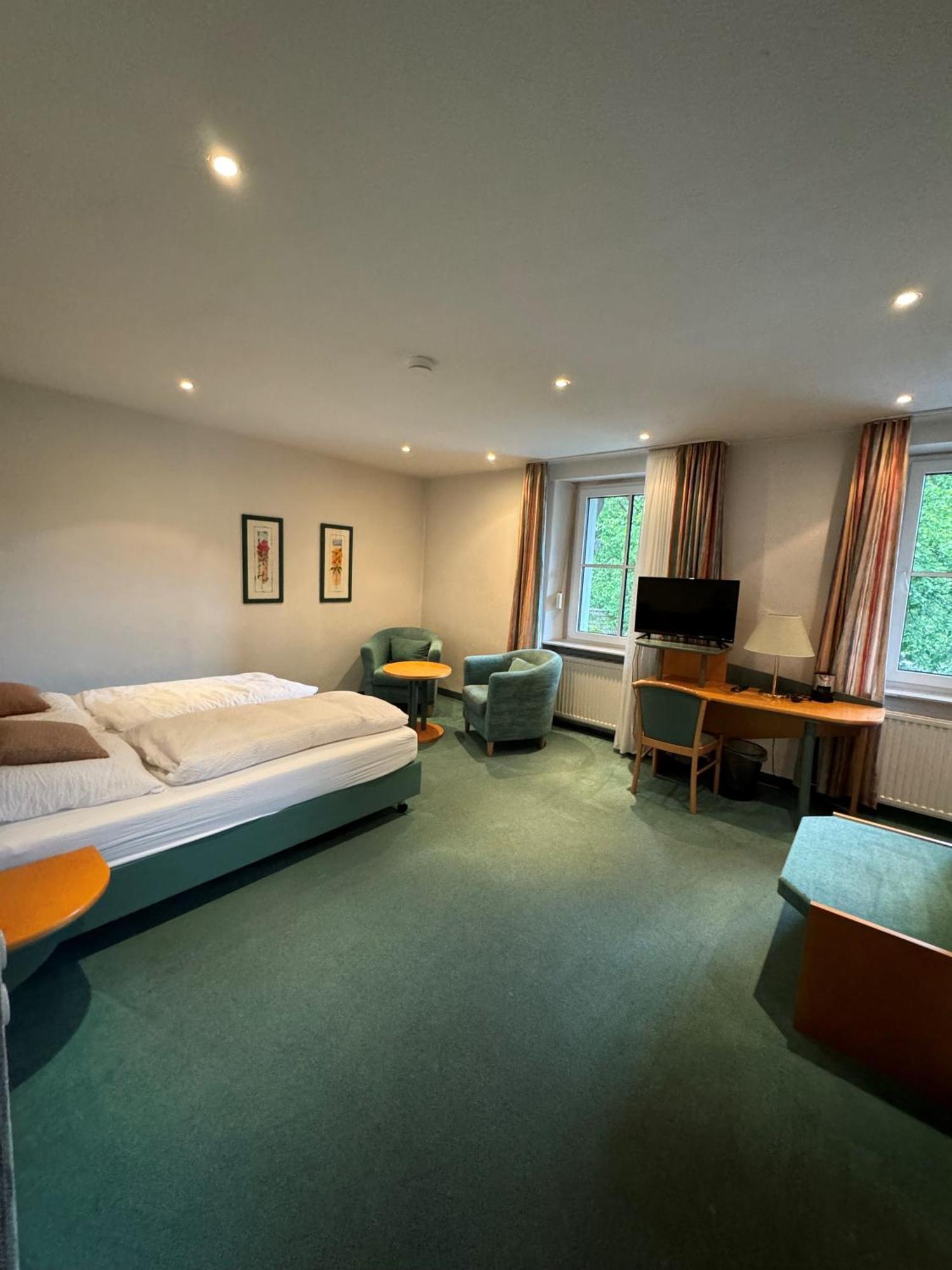 Hotel Zur Muehle Iserlohn Luaran gambar